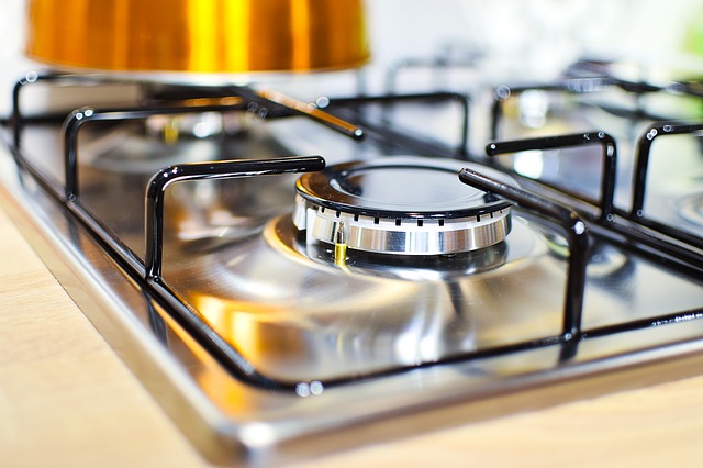 Gas stove